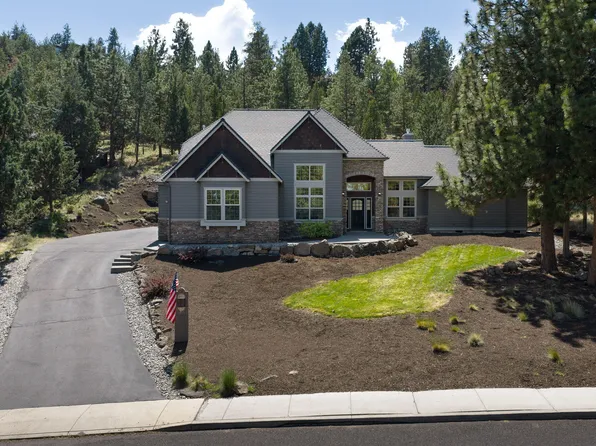 3193 NW Colonial Dr, Bend, OR 97703