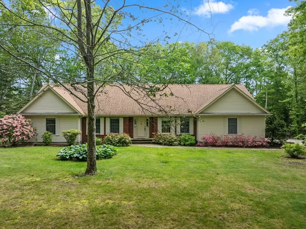 9 William Bradford Rd, Dartmouth, MA 02747