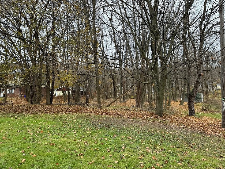 2nd image of 12 Barney Ct
