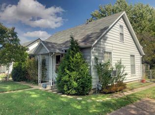 2008 N 10th St, Independence, KS 67301