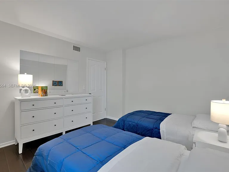 500 Egret Cir #8403 — Photo 19