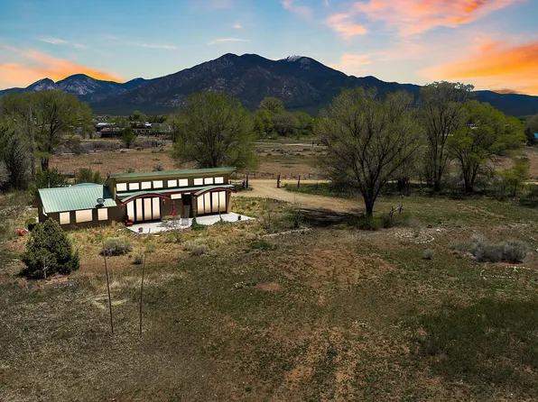 1036 La Cienega Rd, El Prado, NM 87529