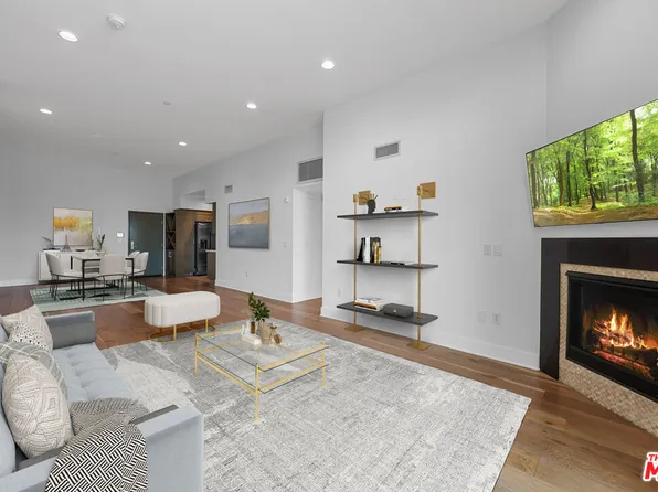 7133 Hawthorn Ave, Los Angeles, CA