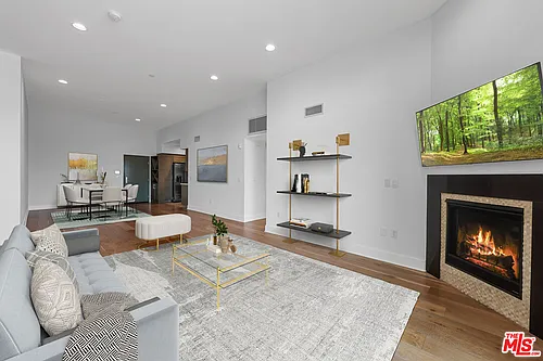 7133 Hawthorn Ave #Penthouse 6 Photo 1