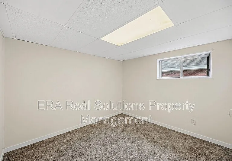 2028 W Galbraith Rd — Photo 32