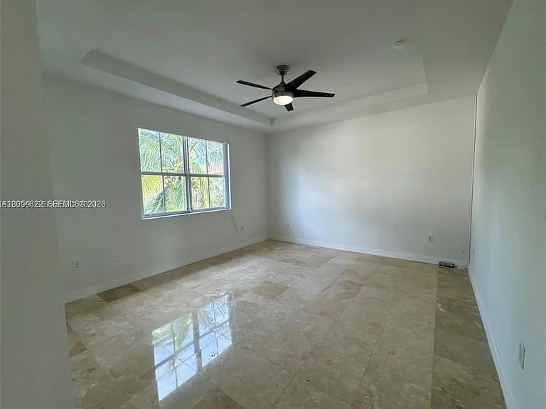 7563 NW 112th Pl — Photo 14
