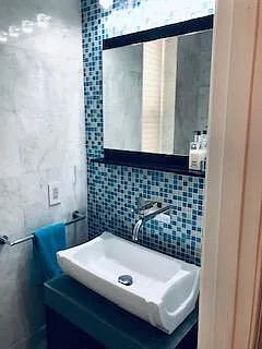 Modern design bathroom sink vanity