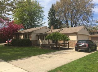 19919 Parkside St, Saint Clair Shores, MI 48080