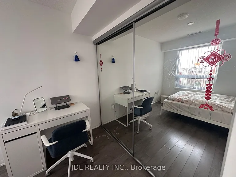 3091 Dufferin St #1411 — Photo 10