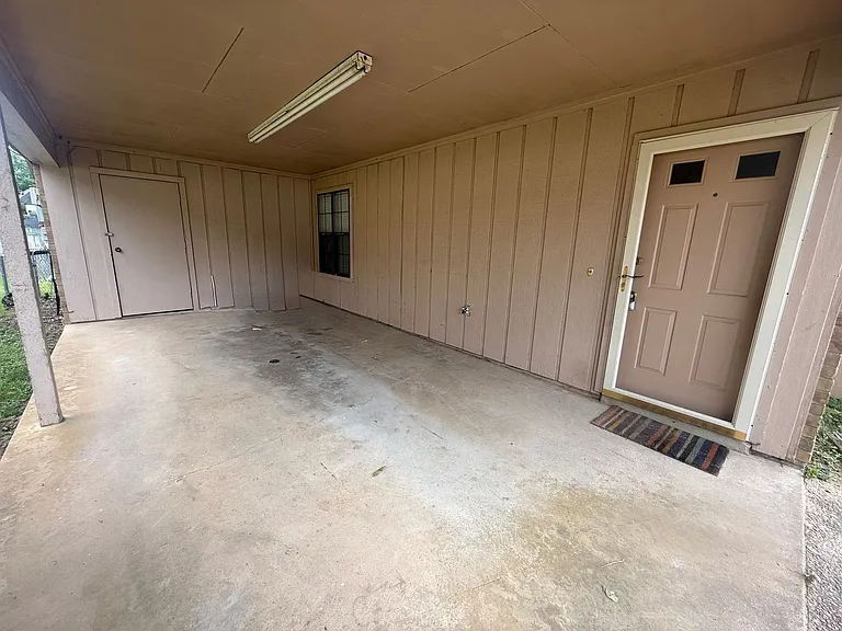 1629 Susan Dr — Photo 2