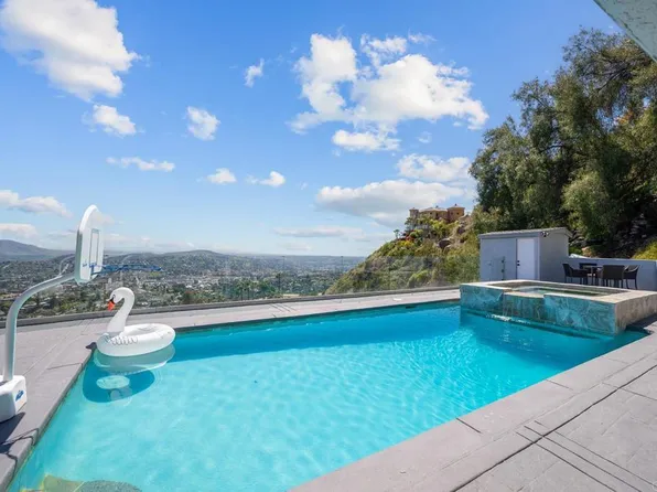 4840 Mount Helix Dr, La Mesa, CA 91941