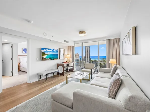 2139 Kuhio Ave #D1805, Honolulu, HI 96815