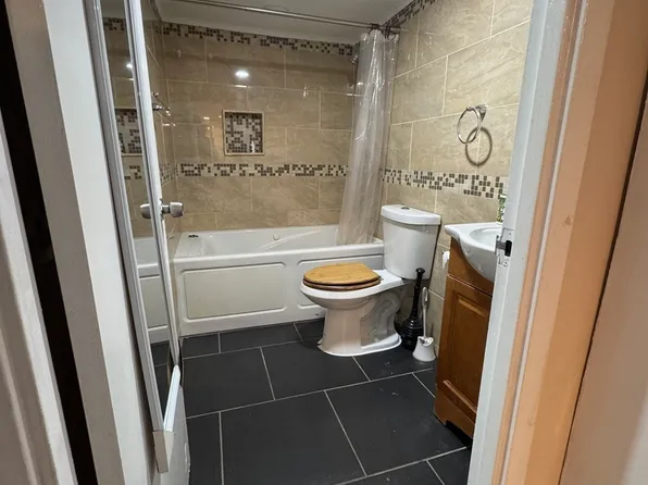 400 Park Ave APT 206, Calumet City, IL 60409