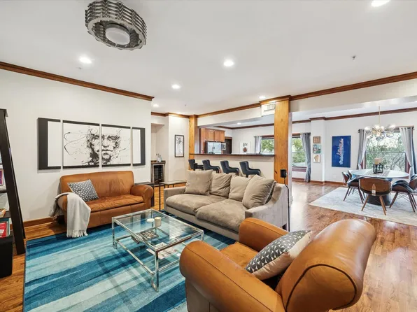 215 W Norma St APT 301, Houston, TX 77009