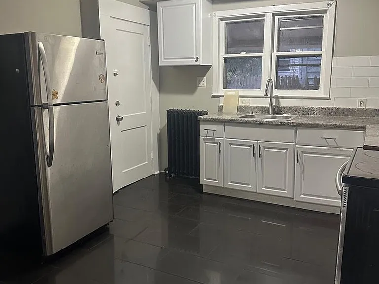 25 Virginia Ave #1 — Photo 3