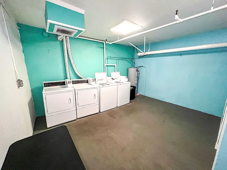 IRO Apartments — Photo 62