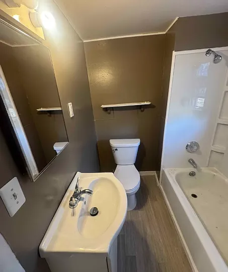 402 Oak St — Photo 7