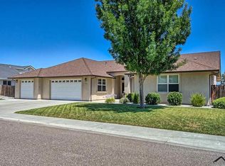 12920 Ivy Ln, Red Bluff, CA 96080