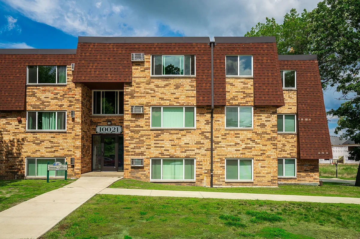Building Photo - Drake Apartments