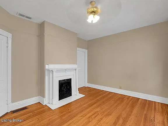 Building Photo - 2726 S 3rd St #2