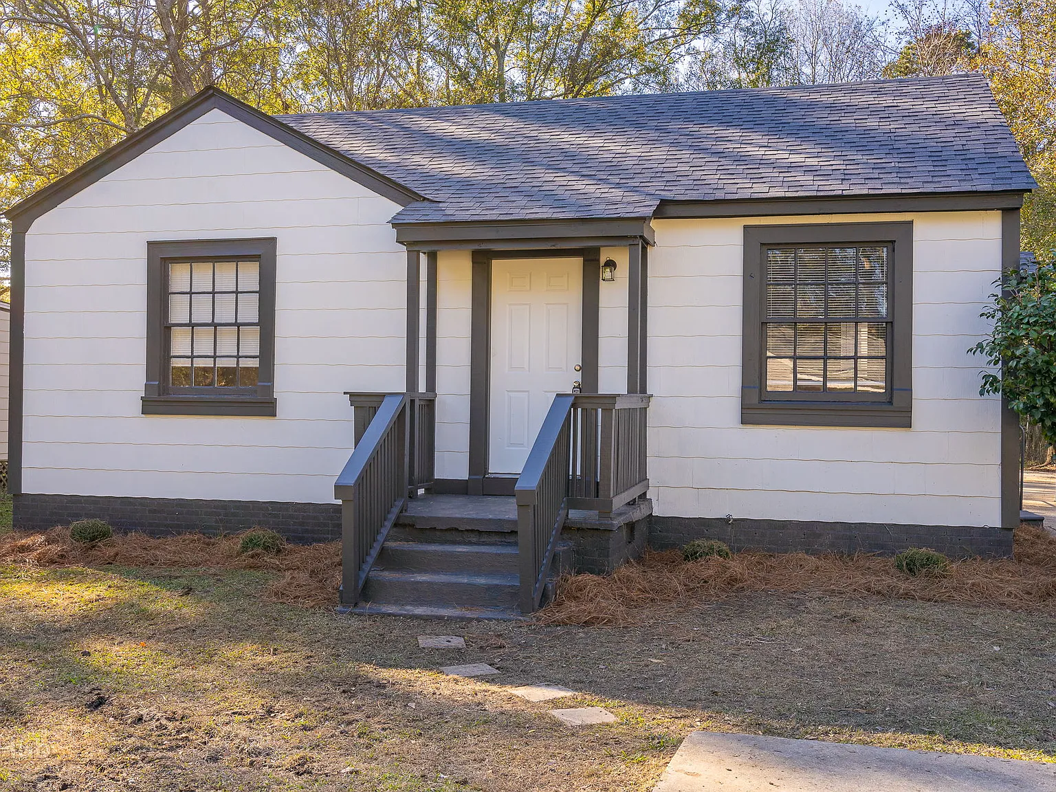 2 bed, 768 sqft, $925 — Photo 1