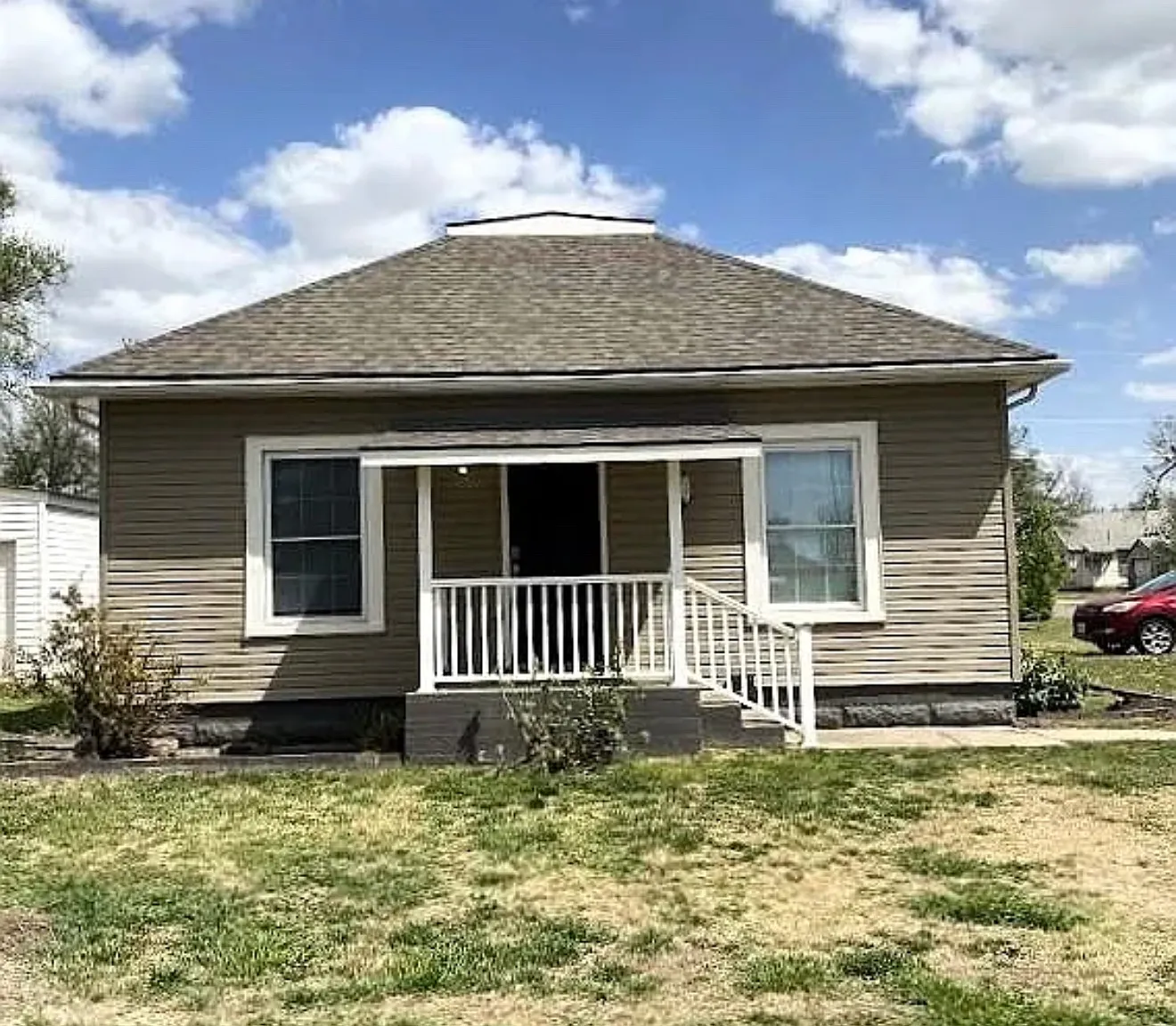 2 bed, 1000 sqft, $950 — Photo 1