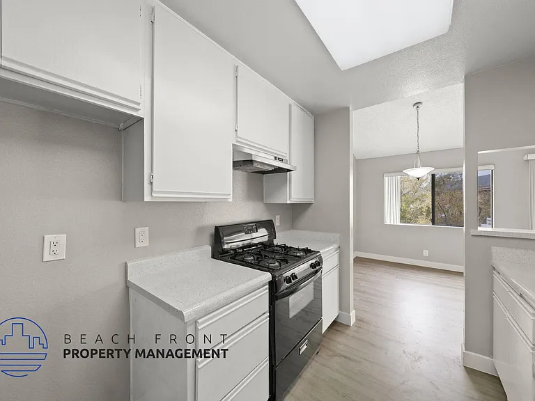 3223 Bagley Ave. — Photo 20