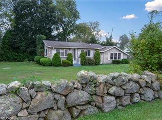 61 Shore Rd, Westerly, RI 02891