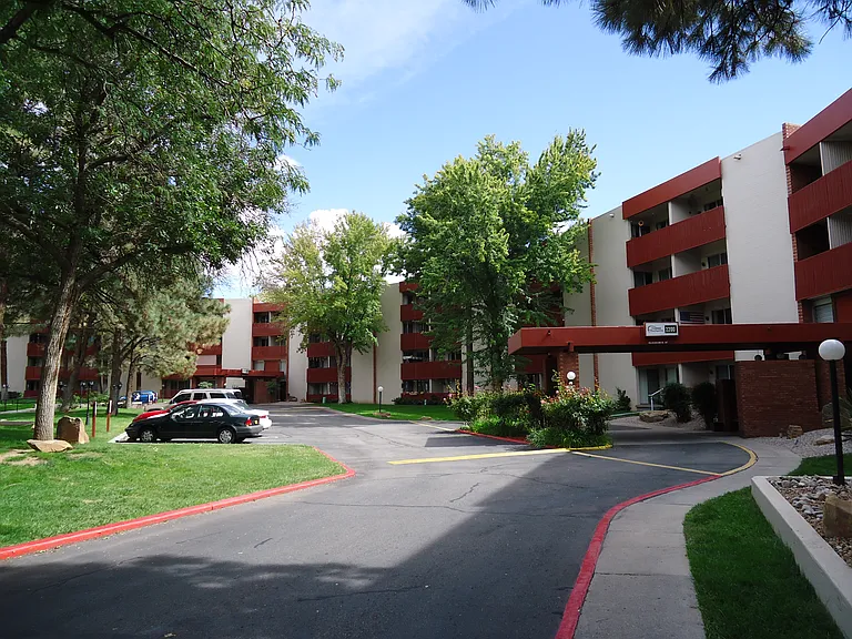 Three Fountains Apartments — Photo 20