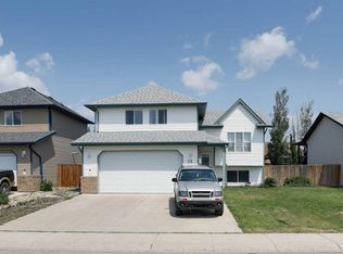 12 E Upland Pl W, Brooks, AB T1R1M9