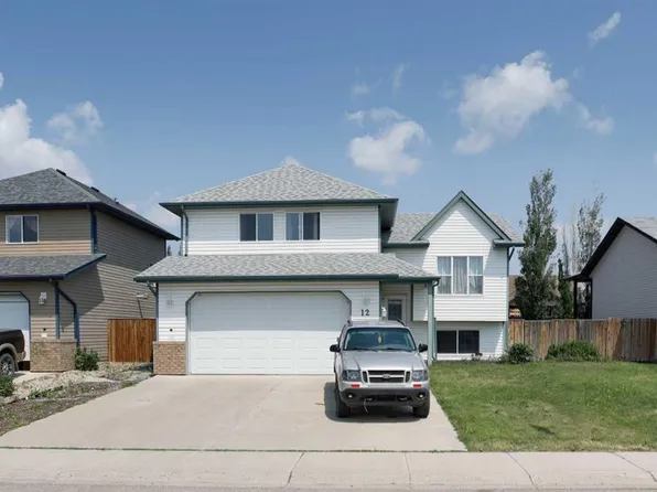 12 E Upland Pl W, Brooks, AB T1R 1M9