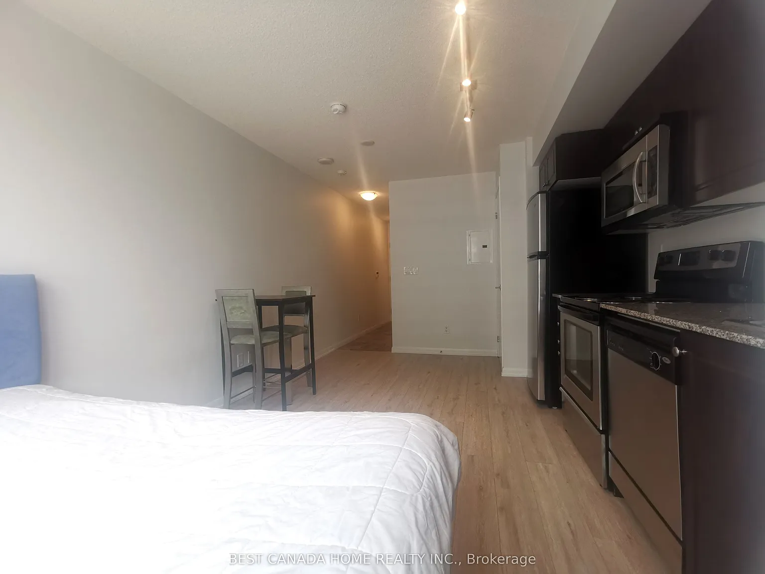Studio, $1,950 — Photo 4