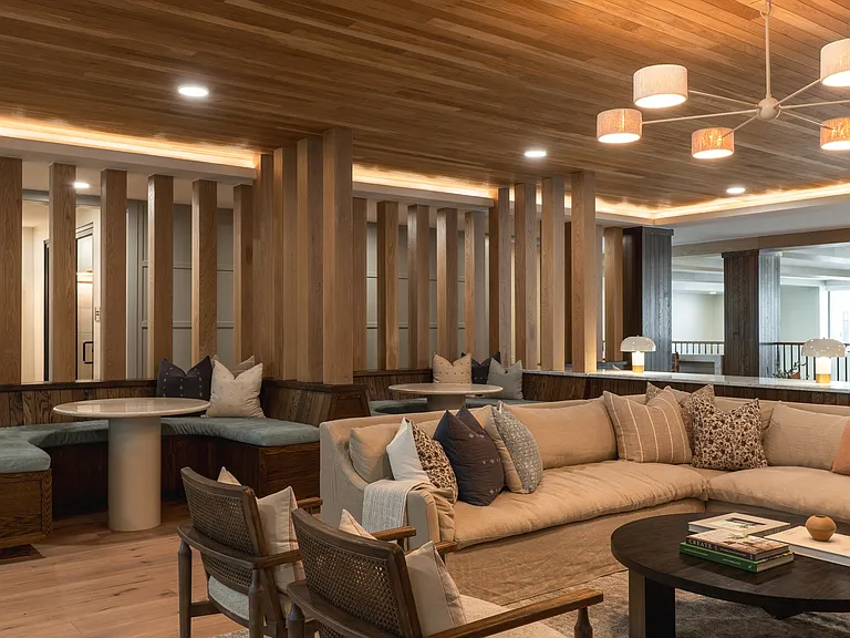 The Mia — Photo 23