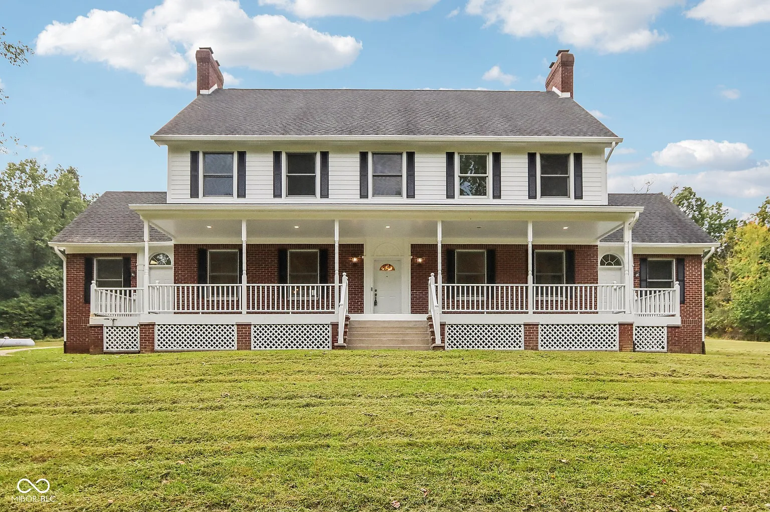 1633 Forestview Ln photo 1