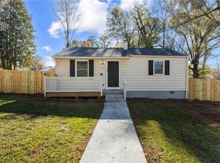 700 Parkdale Dr, Scottdale, GA 30079