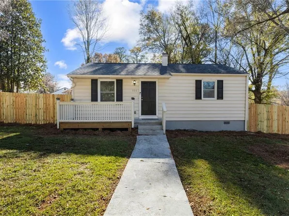 700 Parkdale Dr, Scottdale, GA 30079
