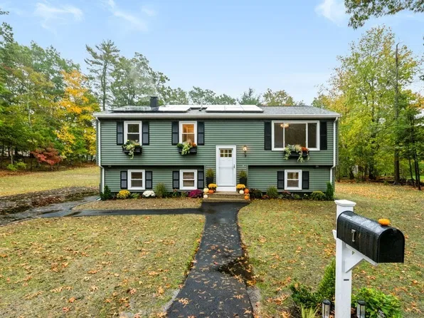 7 Bayberry Ln, Salisbury, MA 01952