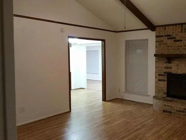 6017 Robin Dr — Photo 15