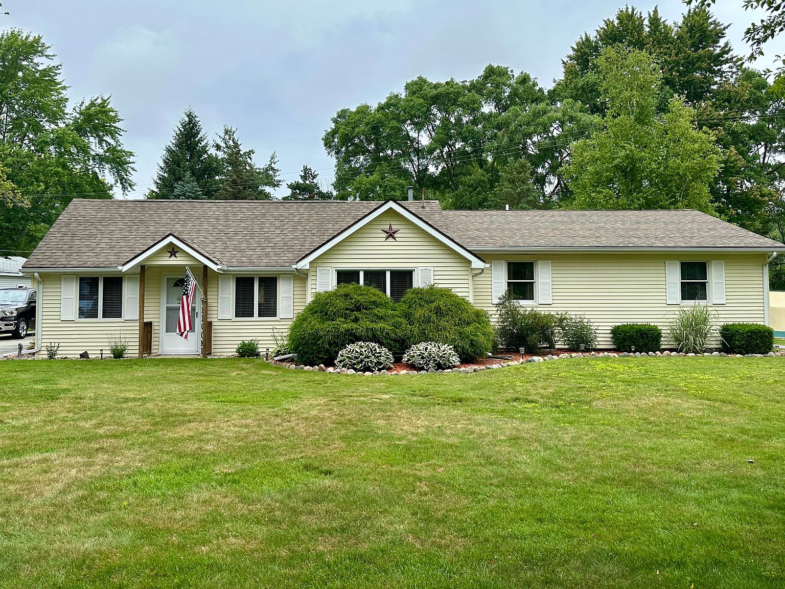 4080 N River Rd, Fort Gratiot, MI 48059 MLS 201824992 Zillow