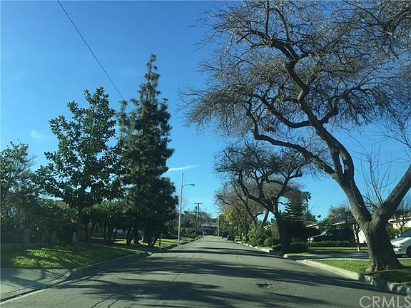 5th image of 627 Molinar Ave