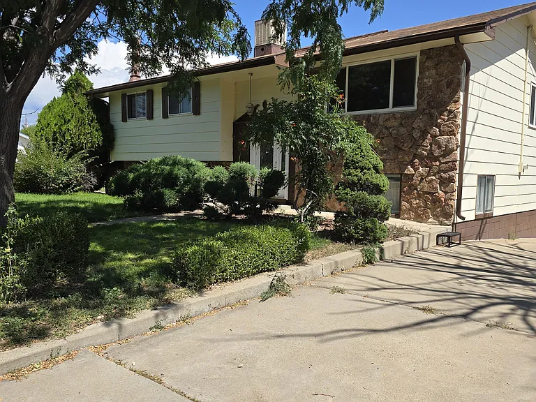1002 S Cedar St — Photo 10