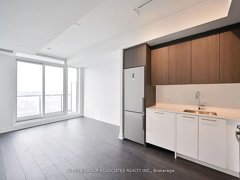 215 Veterans Dr #1010 — Photo 2