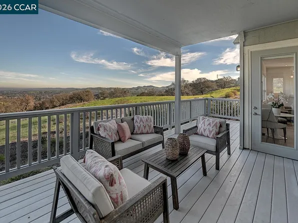 2816 Saklan Indian Dr, Walnut Creek, CA 94595