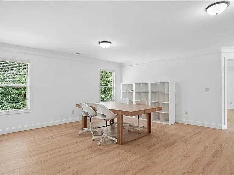 5811 Kendrix Ridge Dr — Photo 33