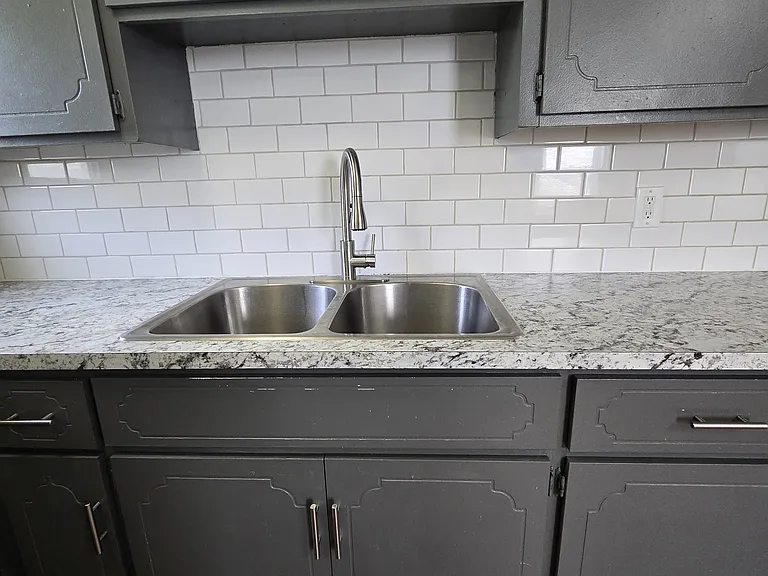 Grove St — Photo 3