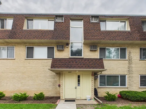8810 Briar Ct APT 1B, Des Plaines, IL 60016
