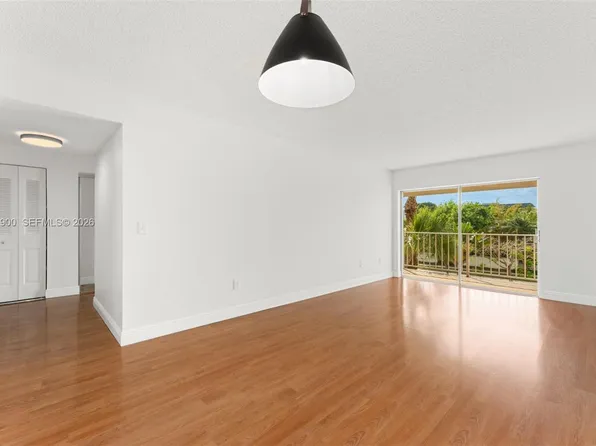 7777 SW 86th St #F1-310, Miami, FL 33143