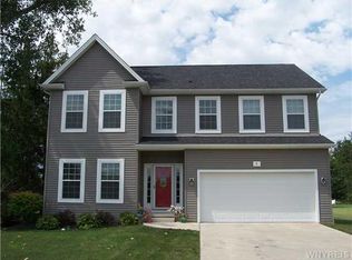 4 Winding Way, Lancaster, NY 14086
