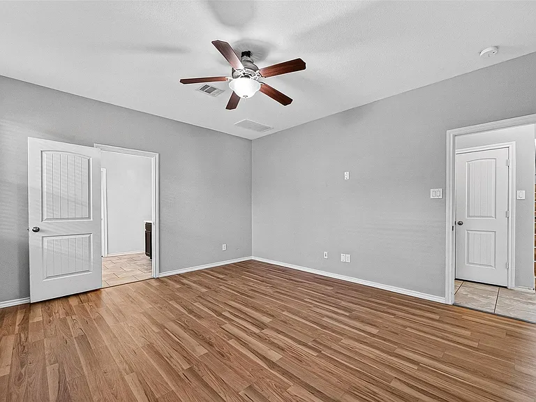 1326 Seagler Pond Ln — Photo 28