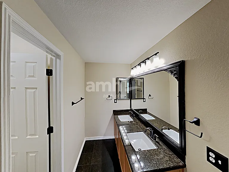 950 Quarterhorse Trl — Photo 16